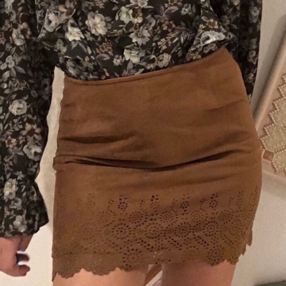 Vintage Y2K Skirt Camel XS  Eyelet Faux Suede Amy Byer Hippie Mori Kei Indie Vtg